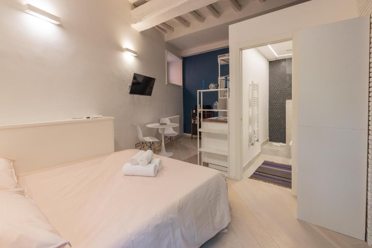 Rione Monti Studio Apt With Private Garden روما المظهر الخارجي الصورة